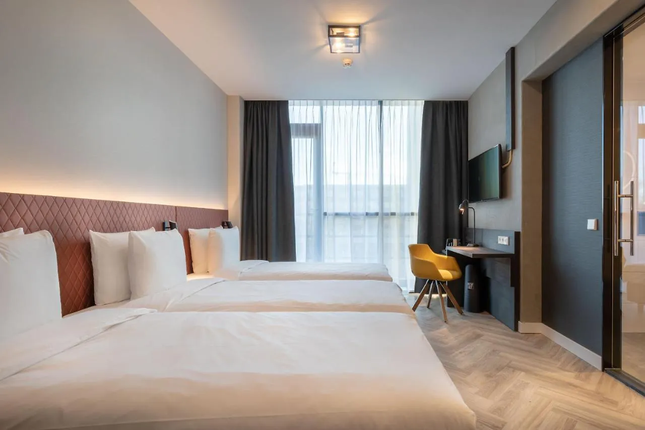 Hotel New Kit Amsterdam 3*,